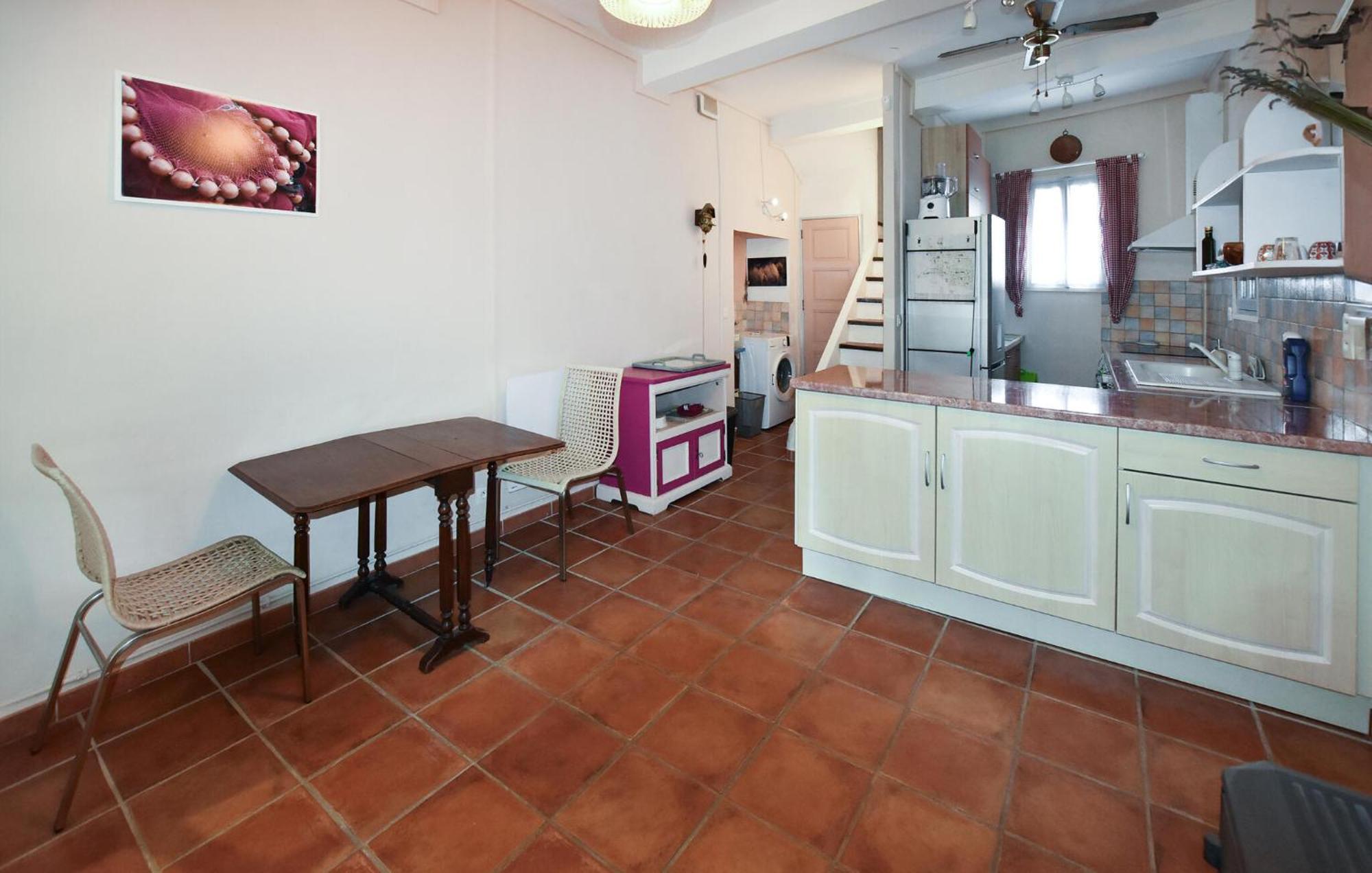 2 Bedroom Gorgeous Home In Villes-Sur-Auzon Kültér fotó