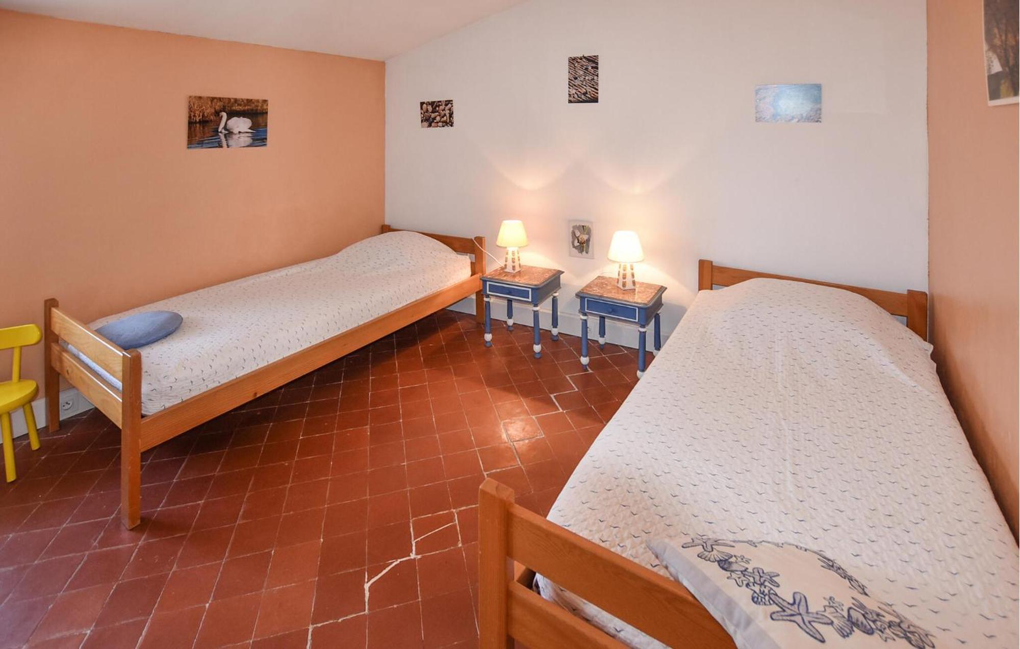 2 Bedroom Gorgeous Home In Villes-Sur-Auzon Kültér fotó